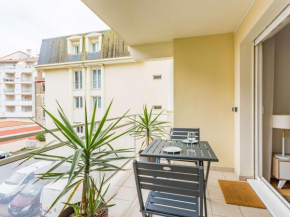Superbe T2 rénové avec balcon et parking, à 150m de la Grande Plage de Biarritz - FR-1-3-517
